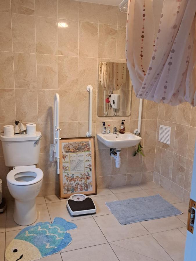Budget Double Room In City 킬케니 외부 사진